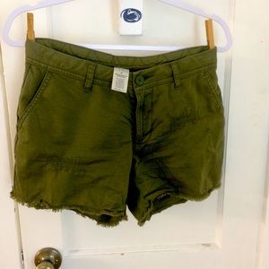 Time and tru  olive green shorts 4